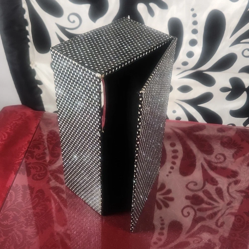 VINTAGE Tissue Box - Picture 2 of 3